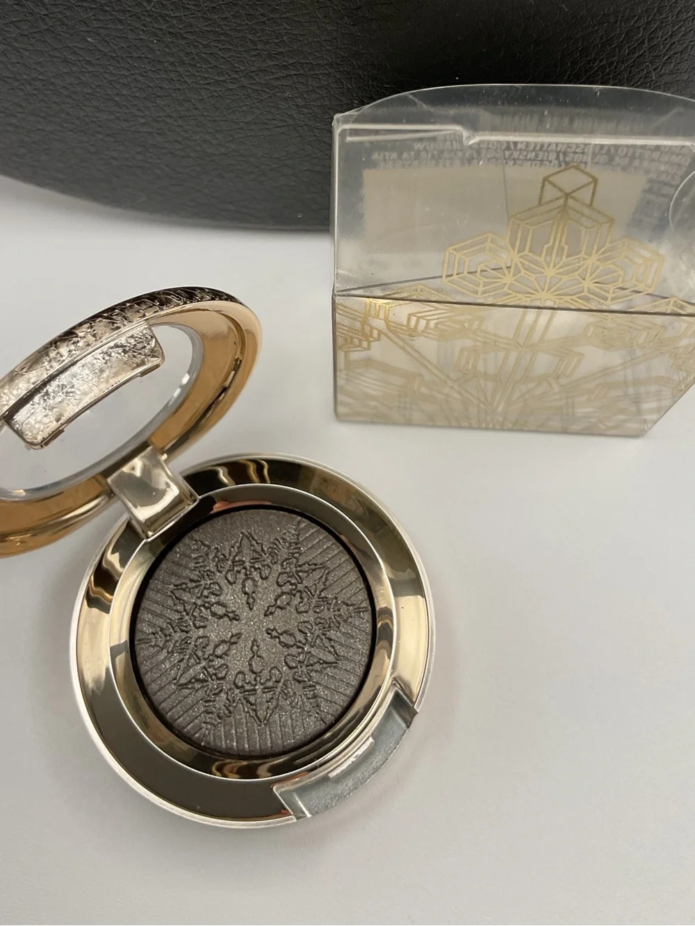 MAC Cosmetics Extra Dimension Snow Ball Eyeshadow in Starry, Starry, Nights